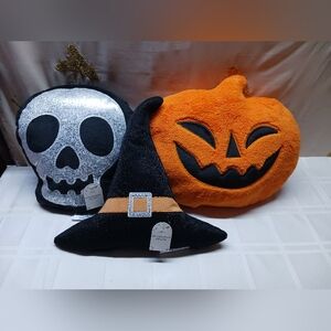 Lot Of 3- Halloween Throw Pillows / Skull-Witch Hat-Pumpkin